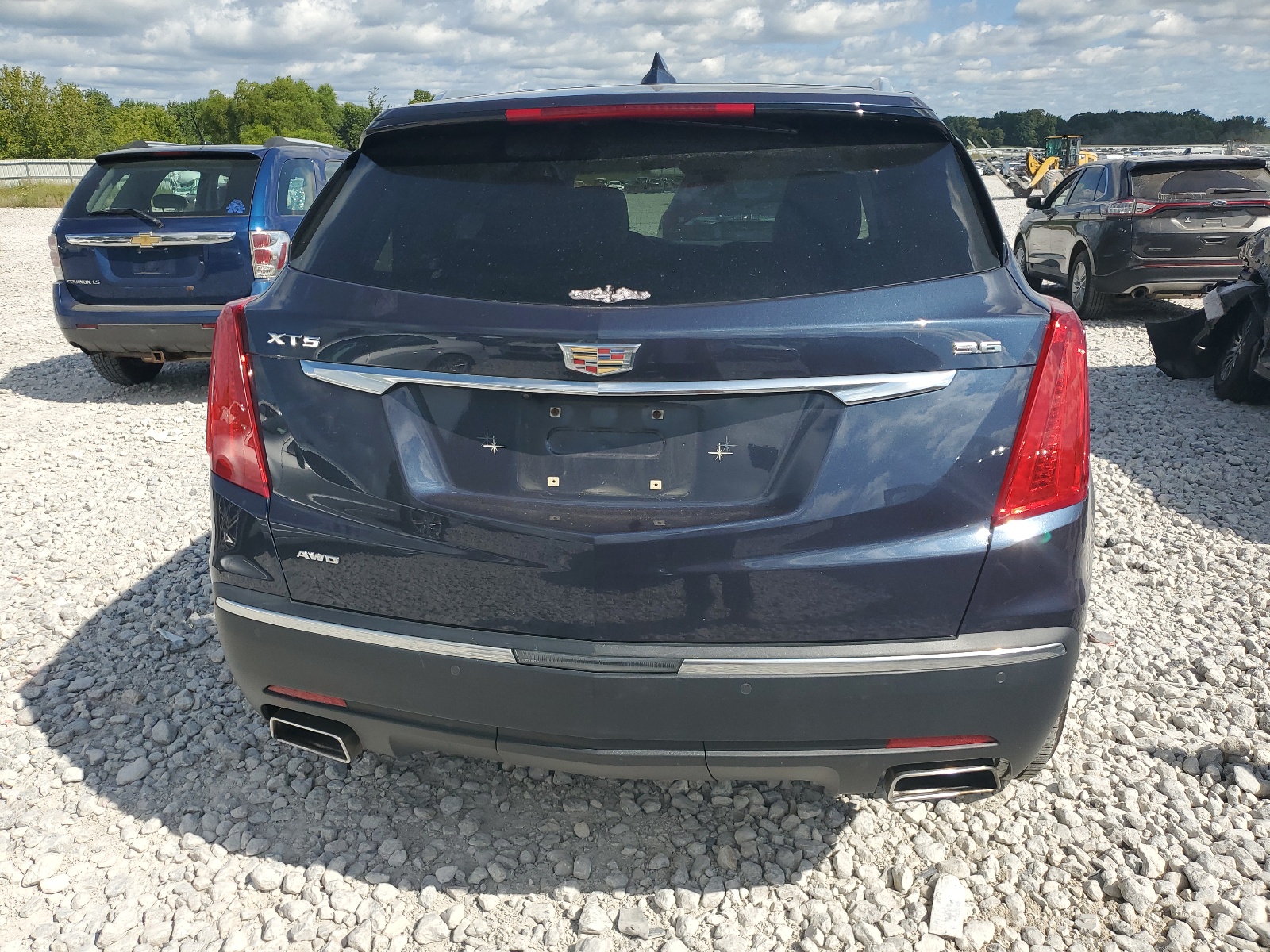 1GYKNDRS3JZ115608 2018 Cadillac Xt5 Luxury