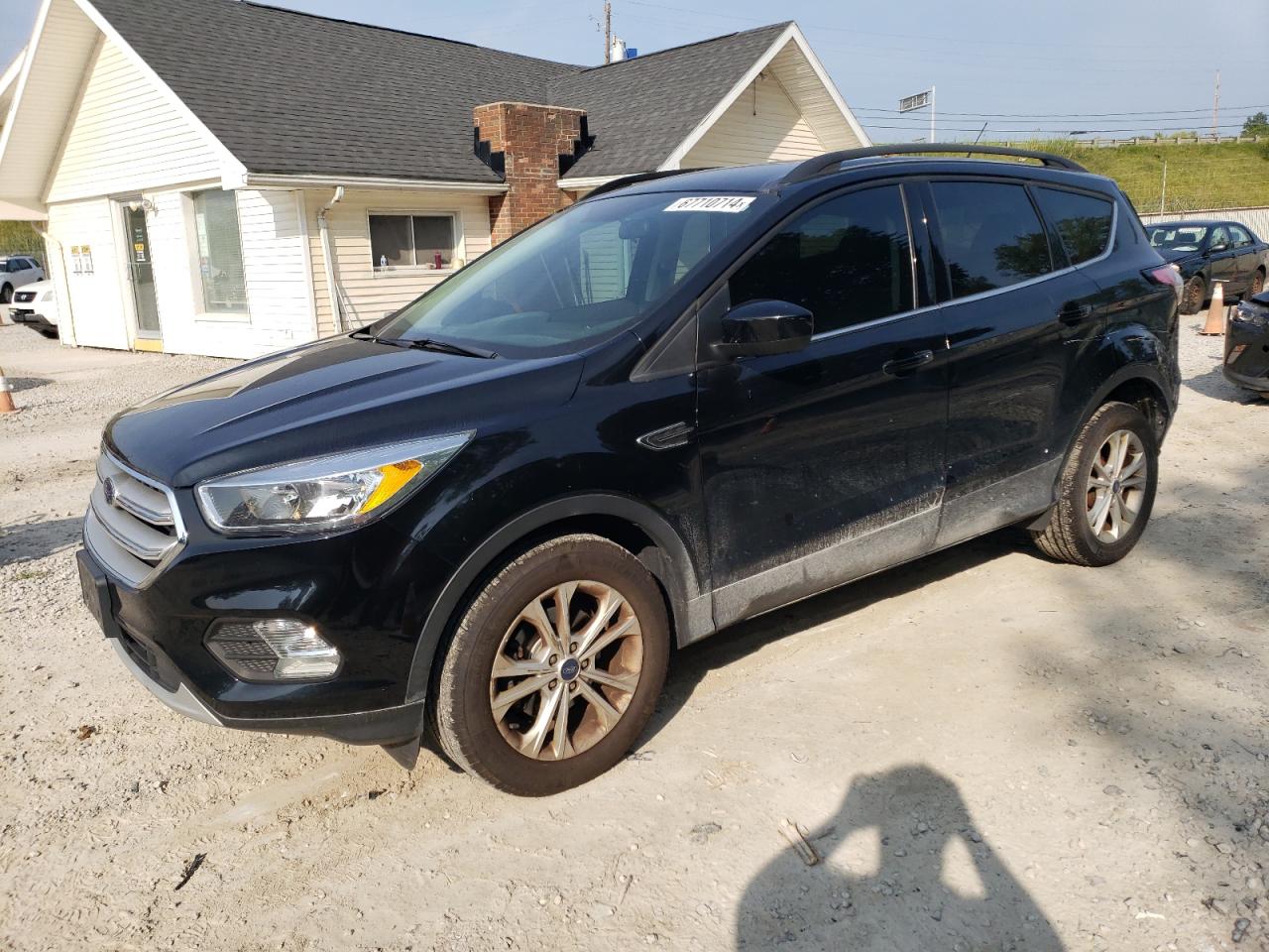 1FMCU0GD7JUC52716 2018 FORD ESCAPE - Image 1