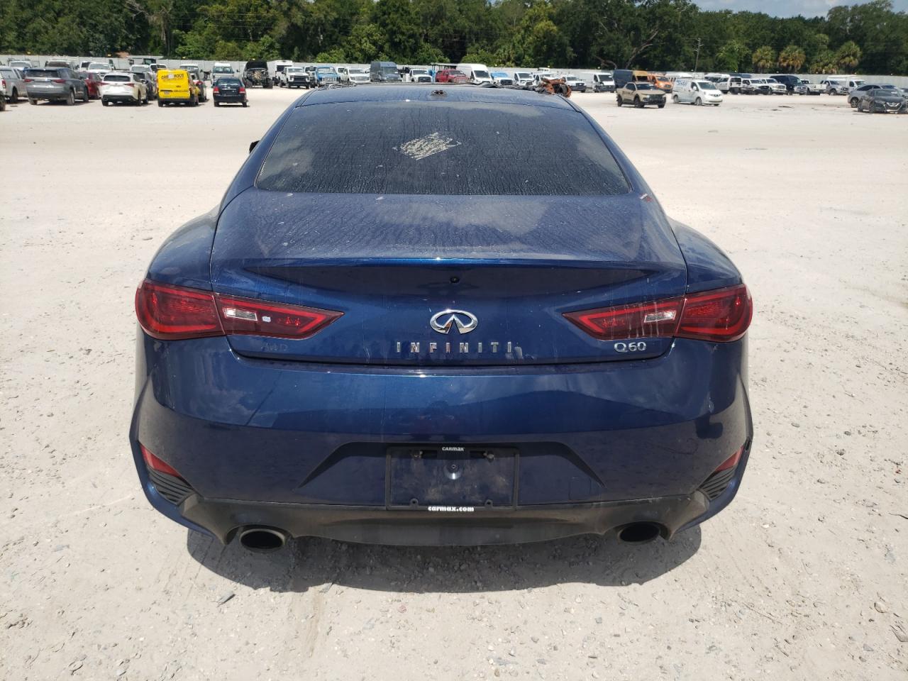 JN1EV7EL8HM553005 2017 Infiniti Q60 Premium