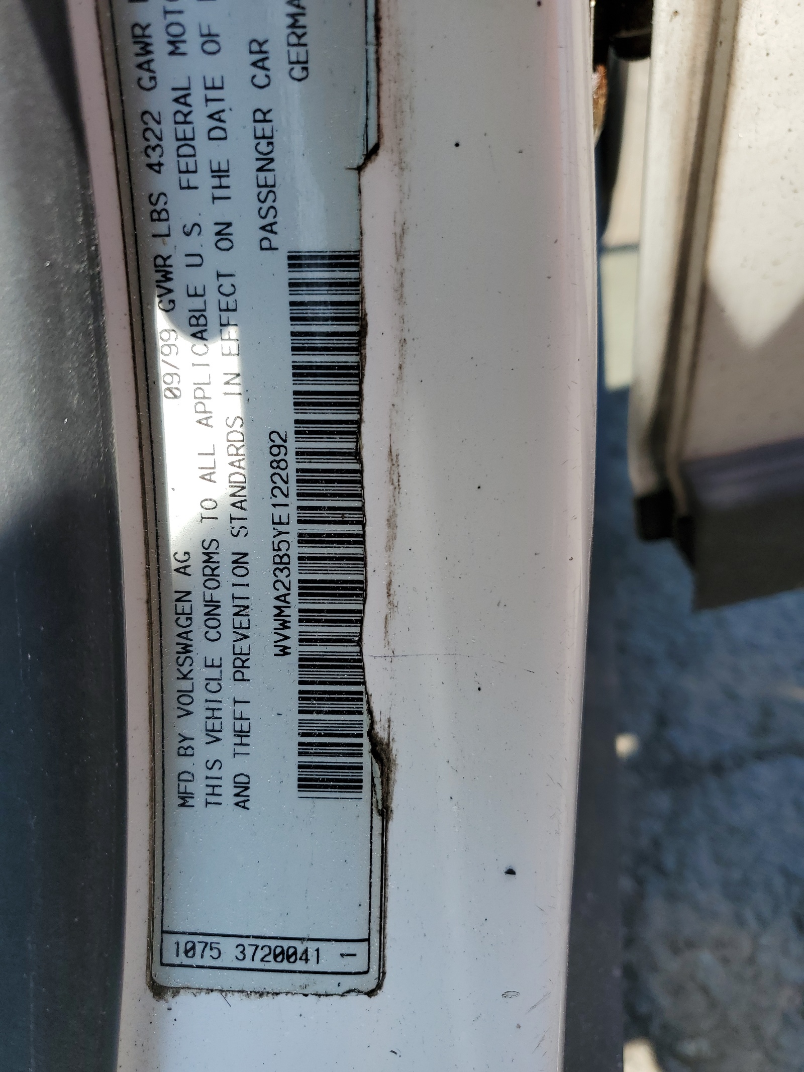 WVWMA23B5YE122892 2000 Volkswagen Passat Gls