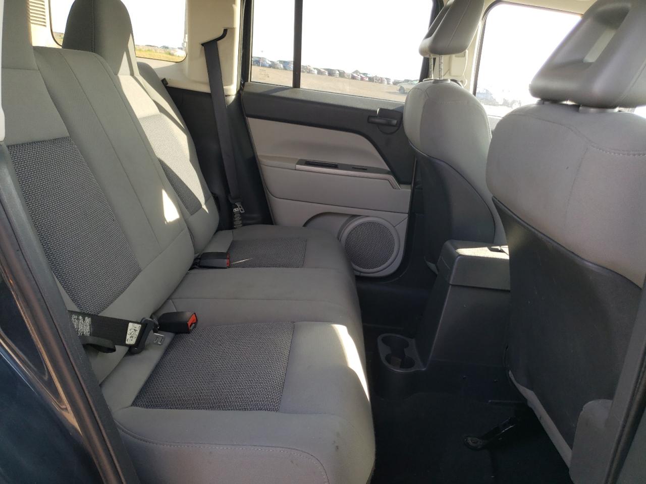 2007 Jeep Liberty (Patriot) - Image 11