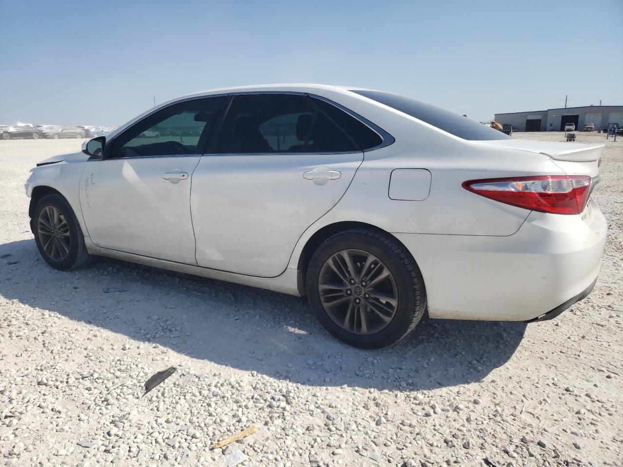 VIN 4T1BF1FK4GU151783 2016 TOYOTA CAMRY no.2