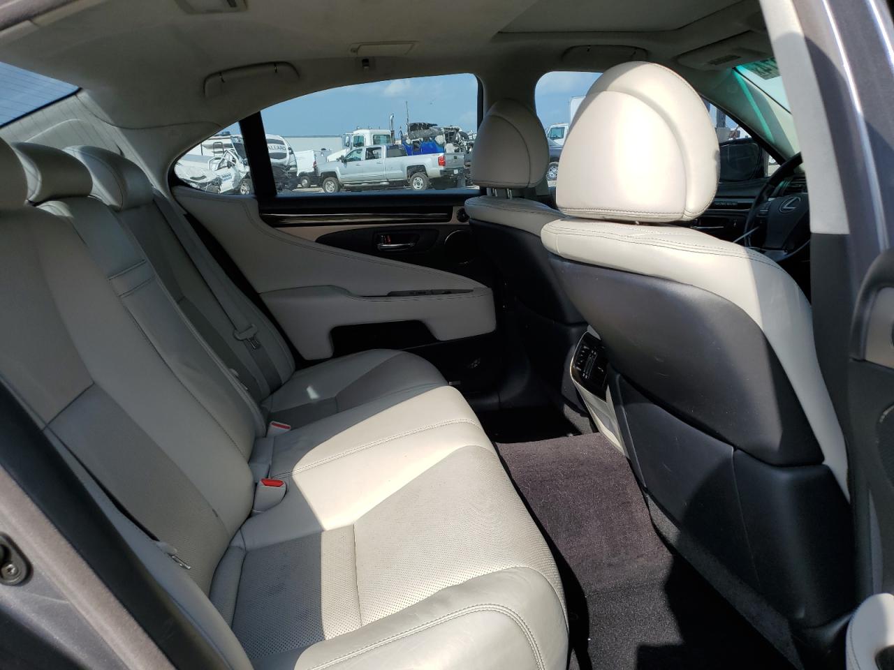 2013 Lexus Ls 460 VIN: JTHBL5EF8D5120615 Lot: 63253974