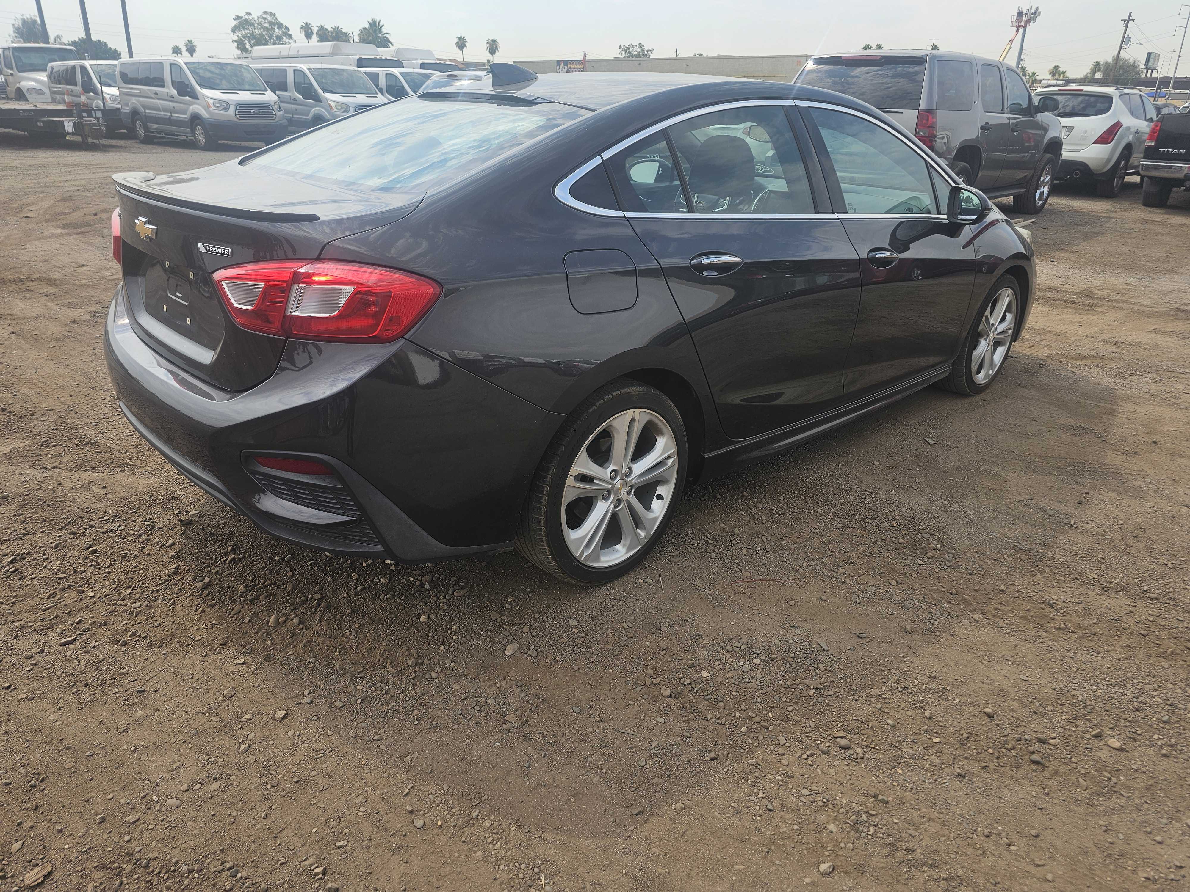 2017 Chevrolet Cruze Premier vin: 1G1BF5SM7H7109362