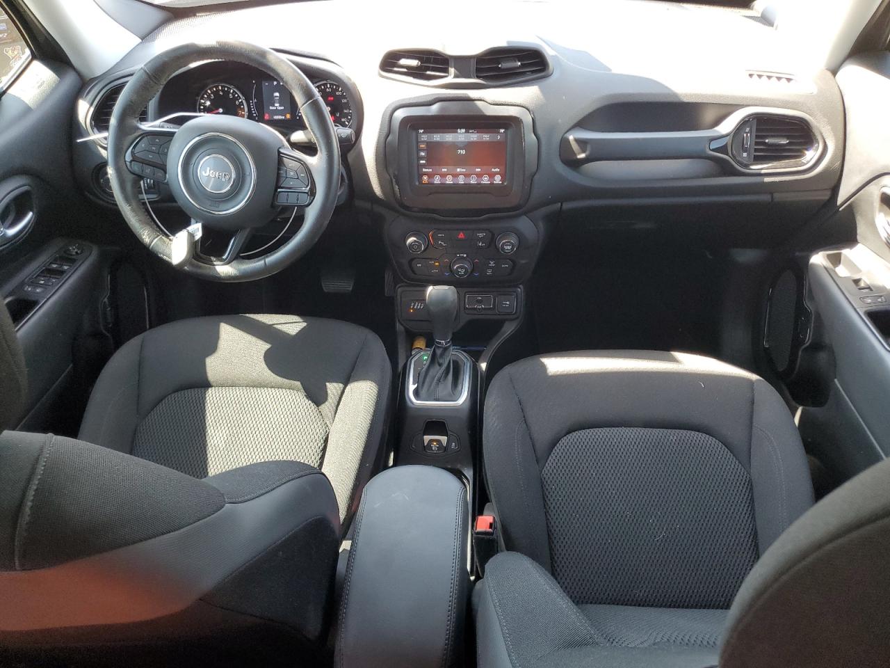 ZACCJBBB7JPH75377 2018 Jeep Renegade Latitude