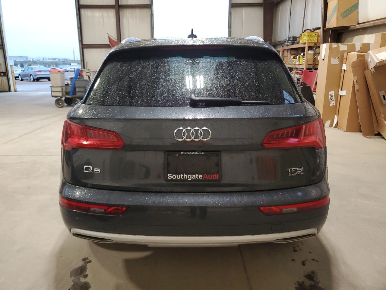 WA1CNAFY7J2032932 2018 Audi Q5 Prestige