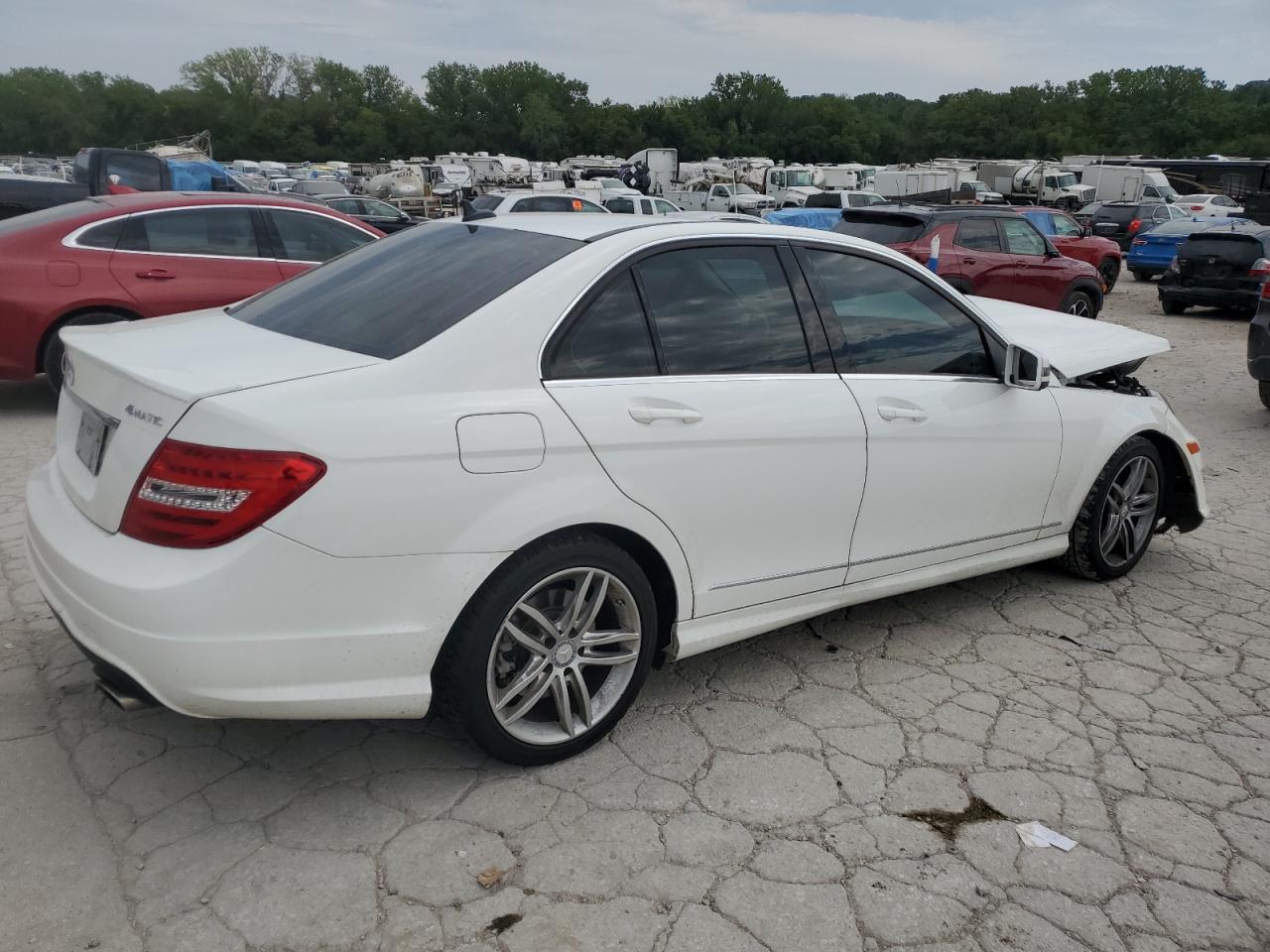 VIN WDDGF8AB6ER302316 2014 MERCEDES-BENZ C-CLASS no.3