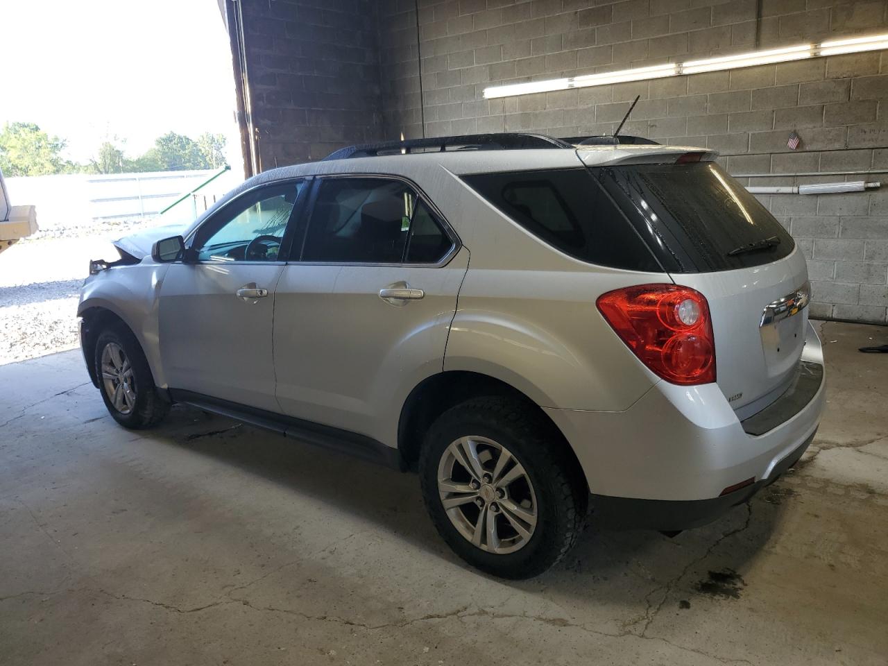 2GNFLFEK1F6369813 2015 CHEVROLET EQUINOX - Image 2