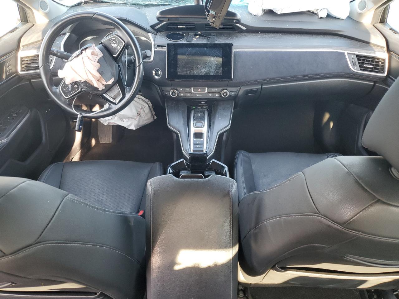 2018 Honda Clarity Touring VIN: JHMZC5F37JC016921 Lot: 65533144