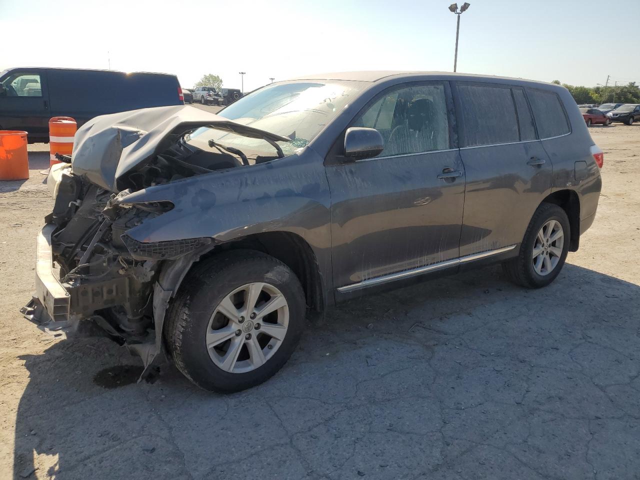 5TDZA3EH7DS041815 2013 Toyota Highlander Base