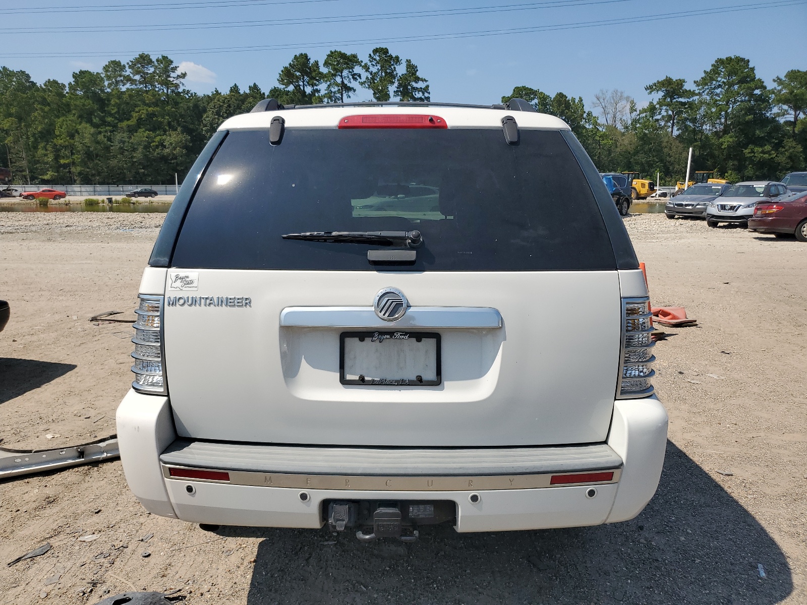 4M2EN3HE3AUJ01417 2010 Mercury Mountaineer Luxury