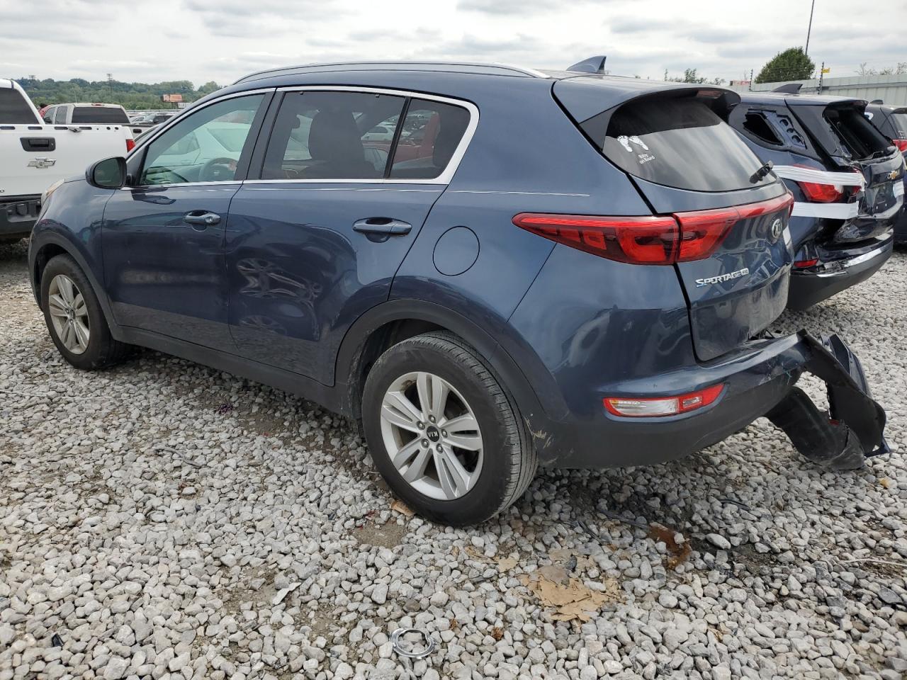 KNDPM3AC5H7216300 2017 KIA SPORTAGE - Image 2