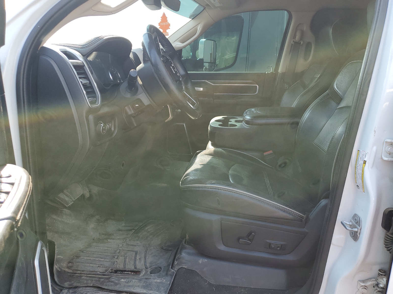 3C63R3JL4LG233223 2020 Ram 3500 Laramie