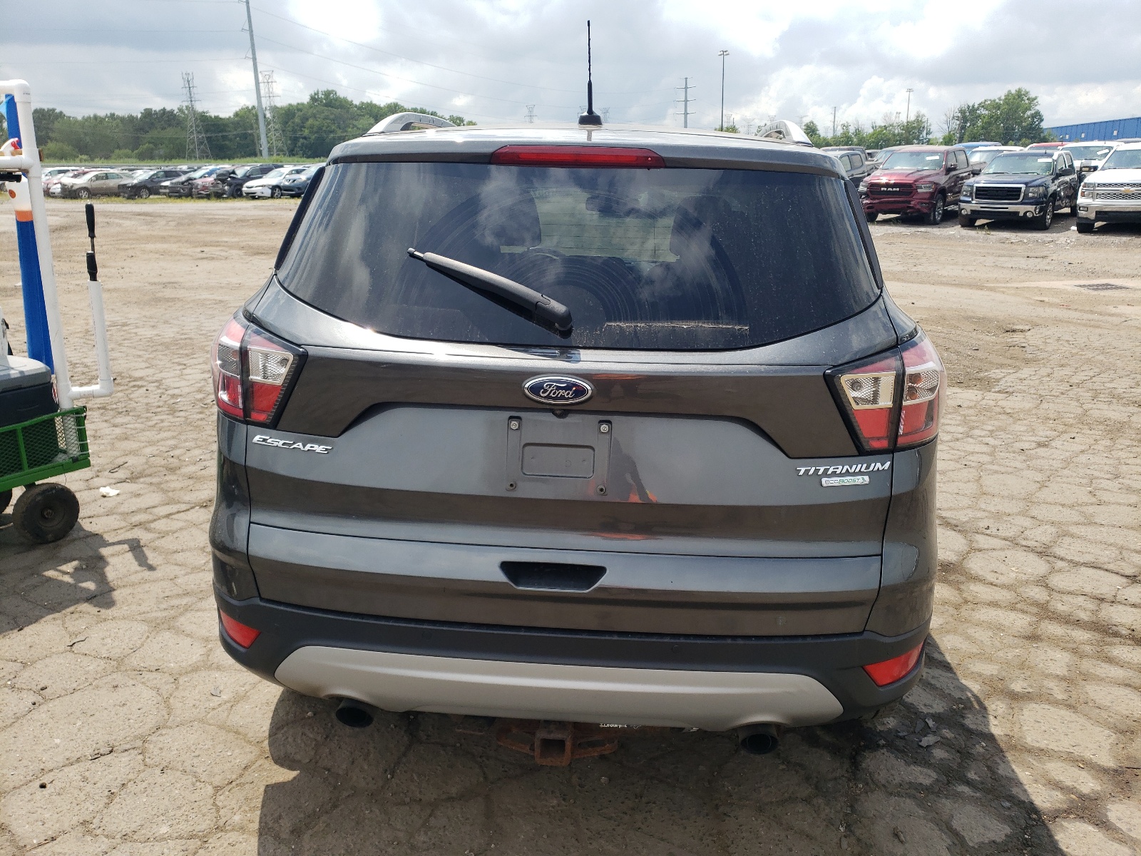 1FMCU0JD4HUE34098 2017 Ford Escape Titanium