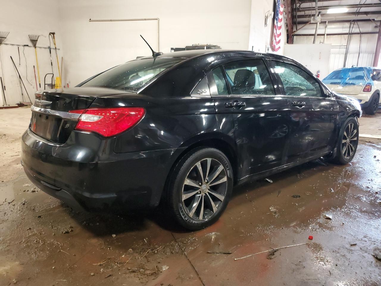 2012 Chrysler 200 - Image 3