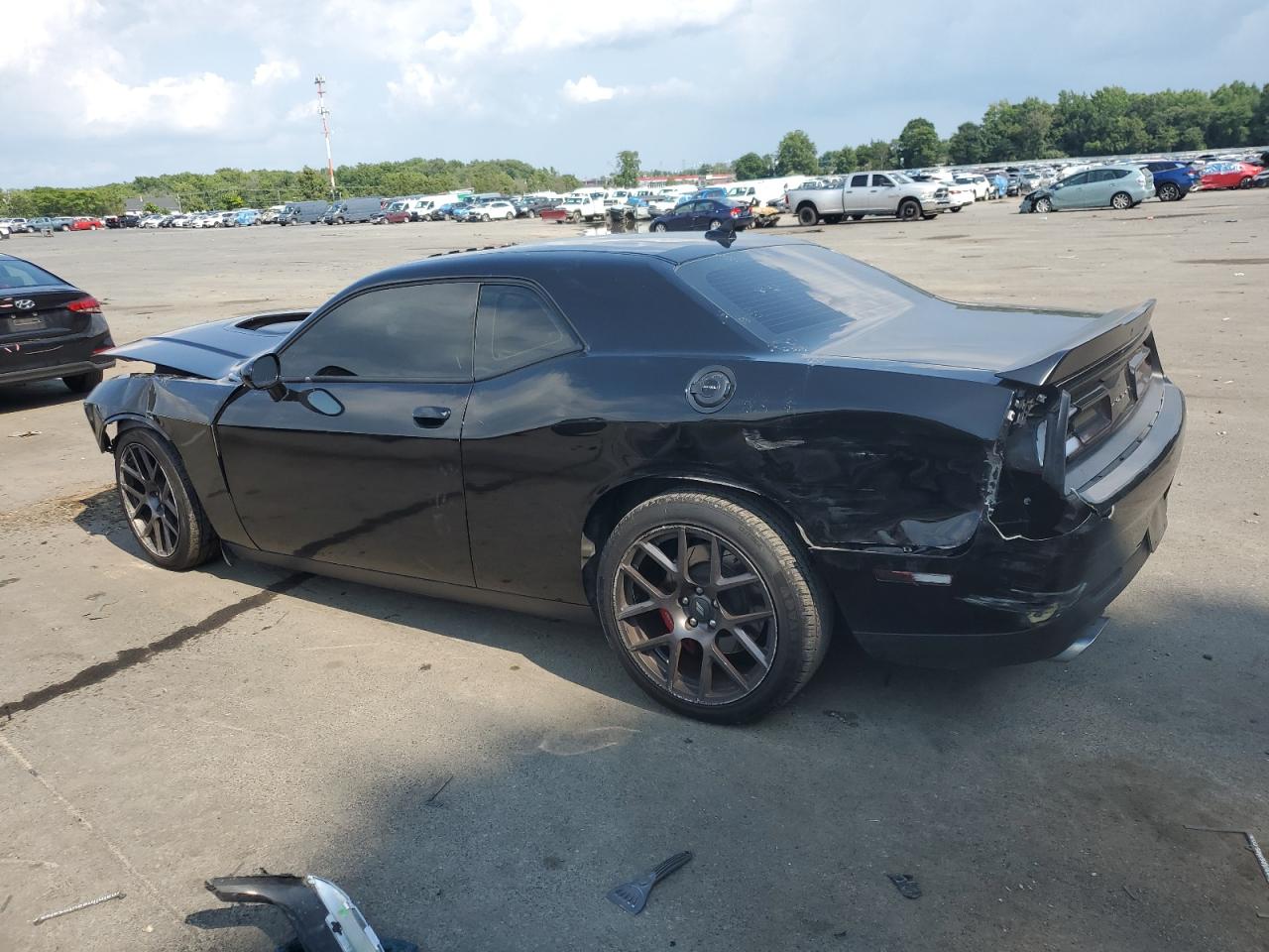 2C3CDZFJ5JH215087 2018 DODGE CHALLENGER - Image 2