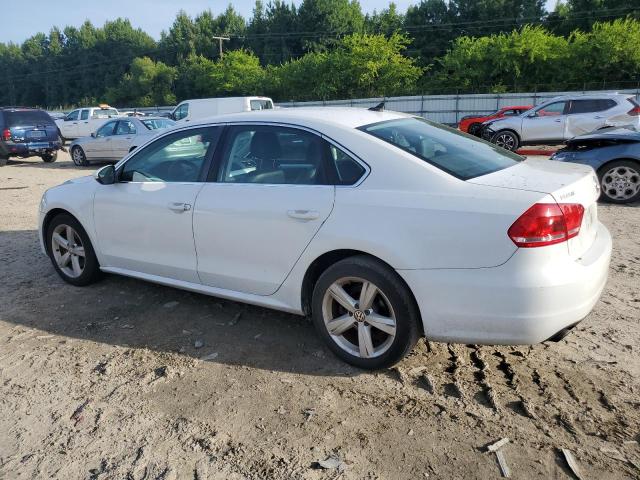  VOLKSWAGEN PASSAT 2012 Білий