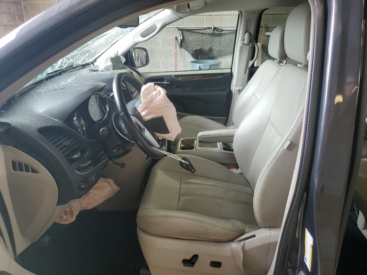 2012 Chrysler Town & Country Touring VIN: 2C4RC1BG4CR250303 Lot: 68621634