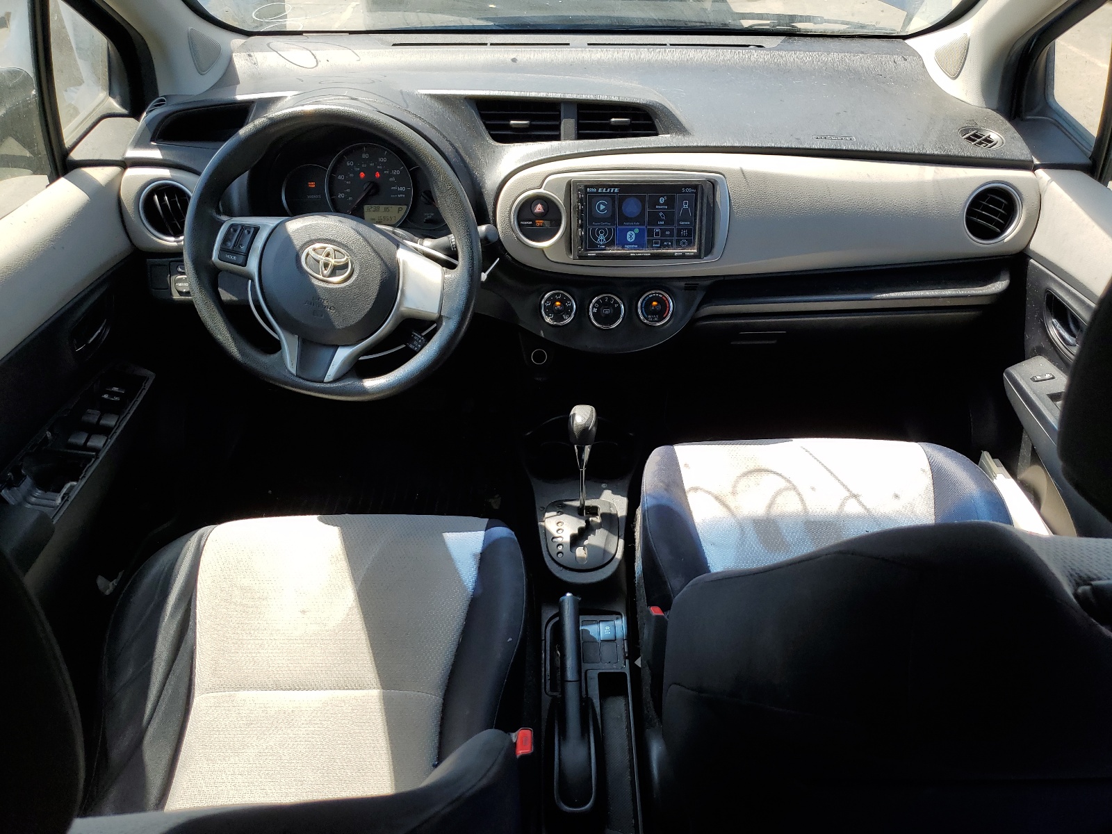 JTDKTUD39CD514017 2012 Toyota Yaris