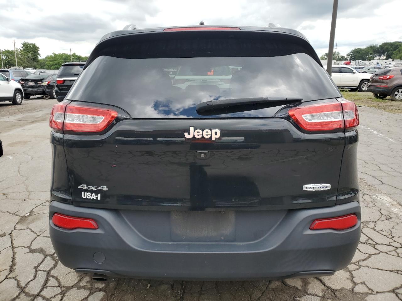 2015 Jeep Cherokee Latitude VIN: 1C4PJMCB7FW773585 Lot: 66060294