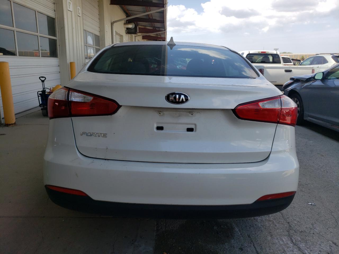 KNAFX4A68F5421831 2015 Kia Forte Lx