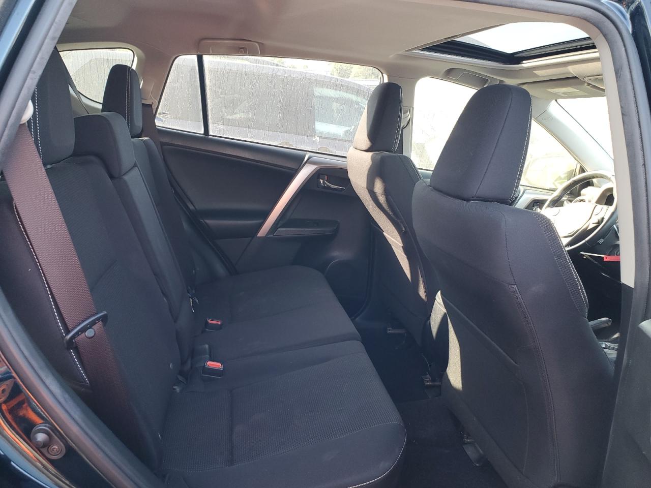 2017 Toyota Rav4 Xle VIN: JTMWFREV8HD102314 Lot: 58611674