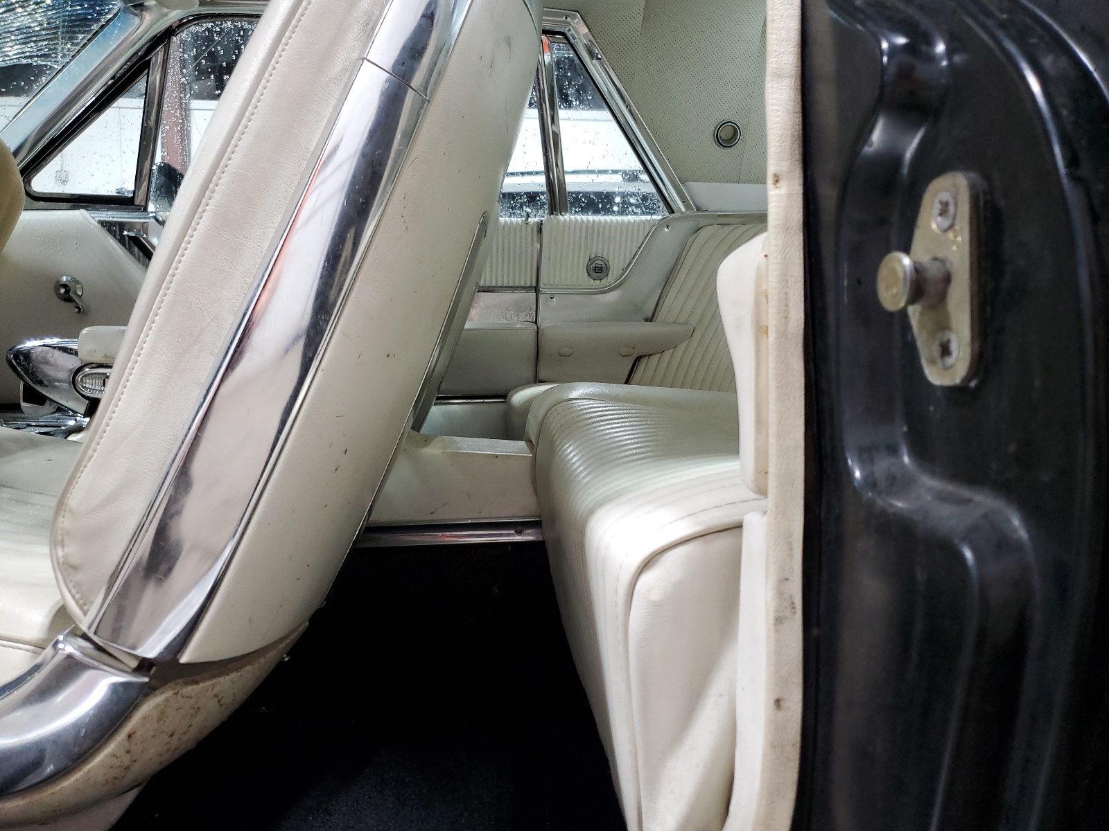 4Y83Z188165 1964 Ford Thunderbir