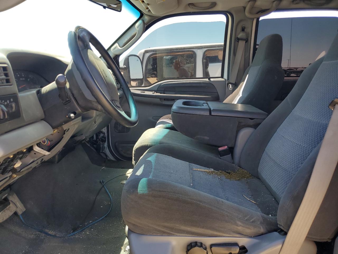 2003 Ford F250 - Image 7