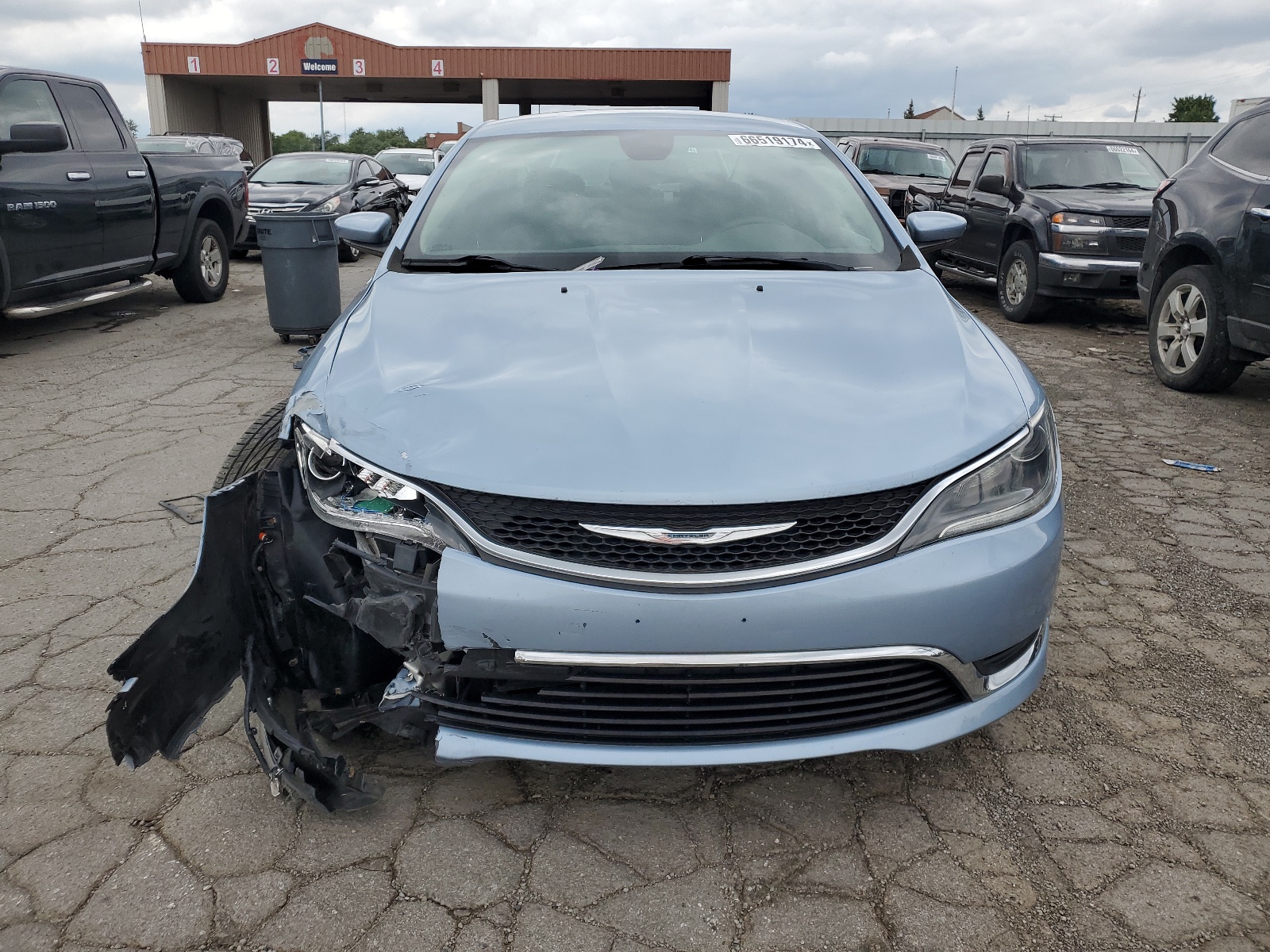 2015 Chrysler 200 Limited vin: 1C3CCCAB8FN646831