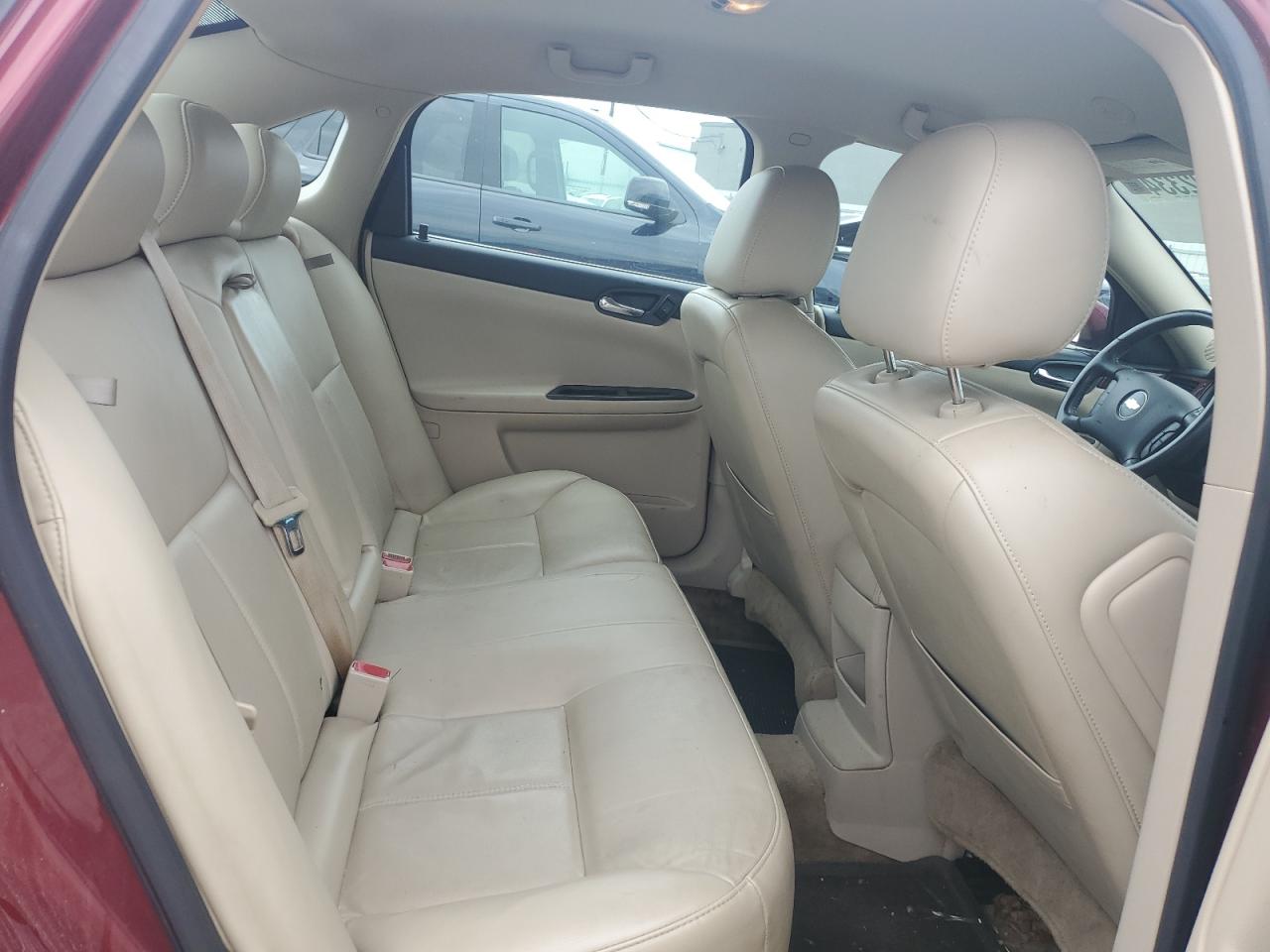 2010 Chevrolet Impala - Image 10
