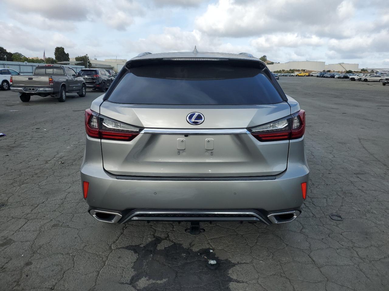 2T2BGMCA6JC020756 2018 Lexus Rx 450H Base