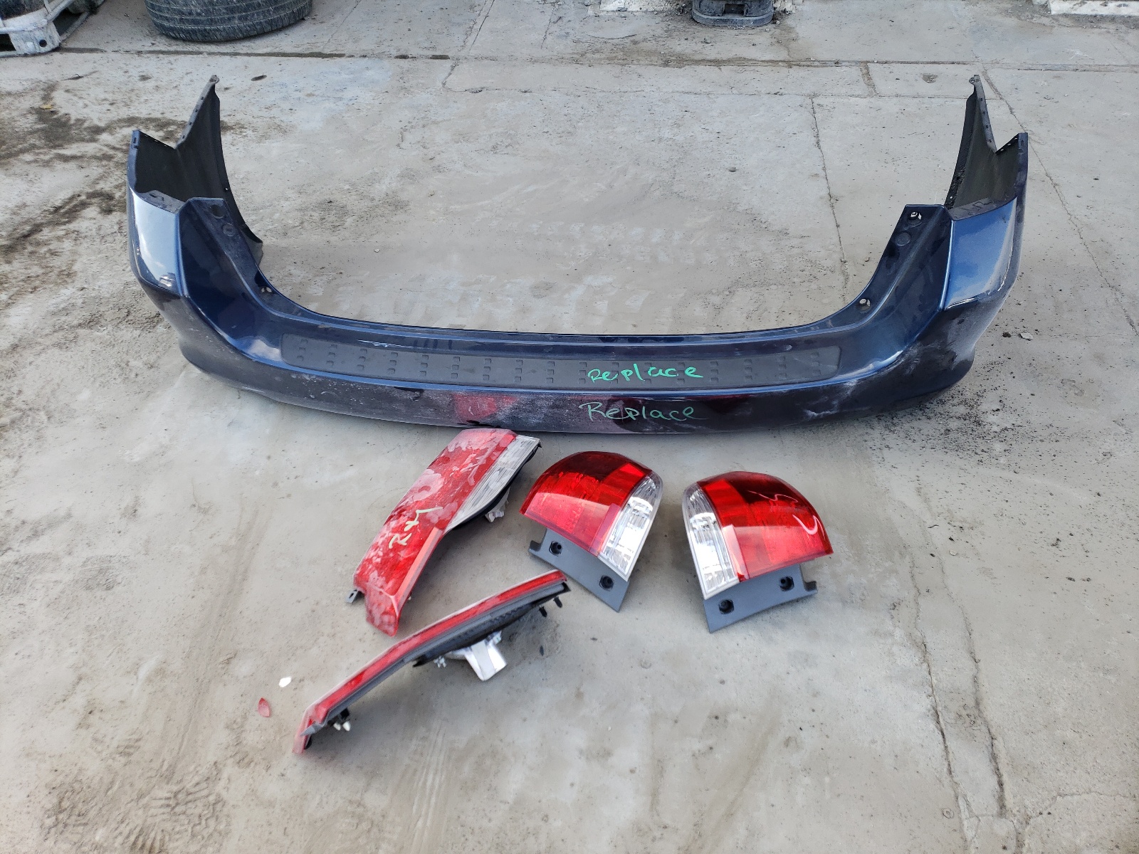 5FNRL3H73AB047768 2010 Honda Odyssey Exl