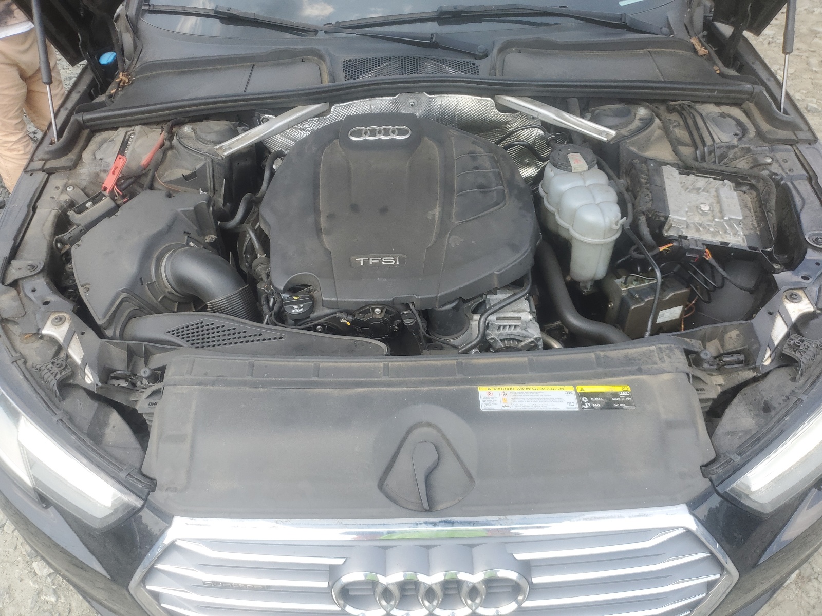 WAUANAF49HN006221 2017 Audi A4 Premium