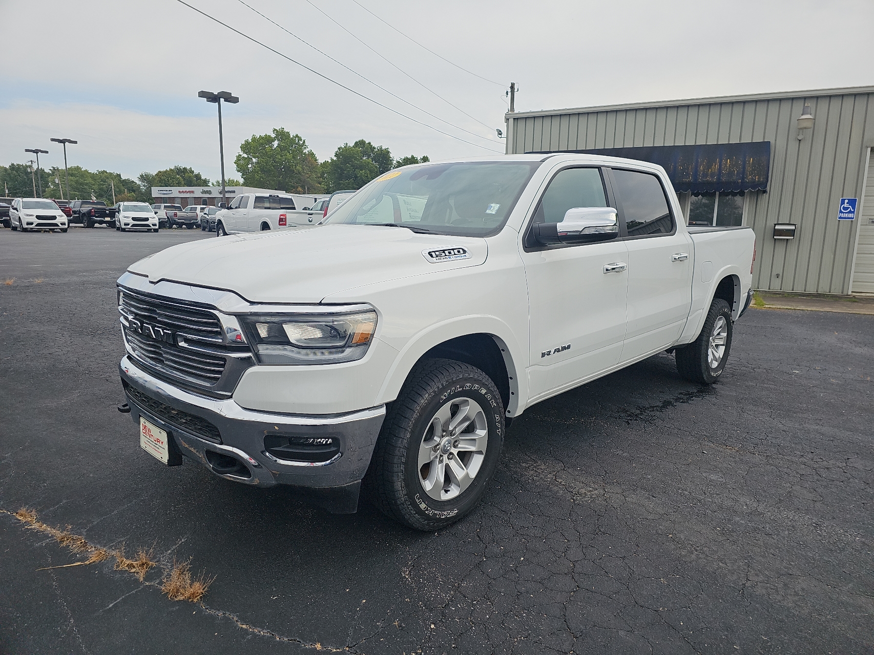 2022 Ram 1500 Laramie vin: 1C6SRFJT7NN472790