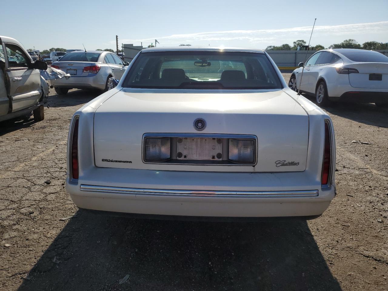 1G6KD54YXWU708674 1998 Cadillac Deville