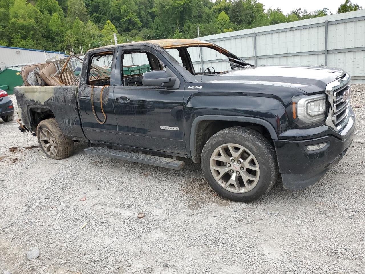 2017 GMC Sierra K1500 Sle VIN: 1GTV2MEC0HZ125789 Lot: 68020284