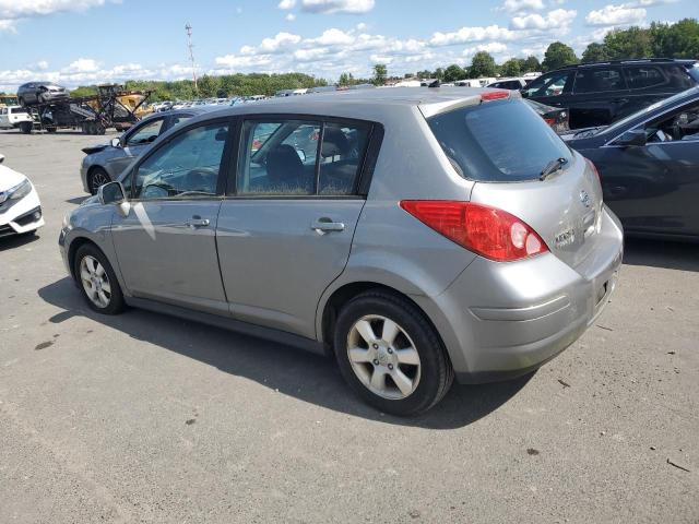 Хетчбеки NISSAN VERSA 2012 Сріблястий