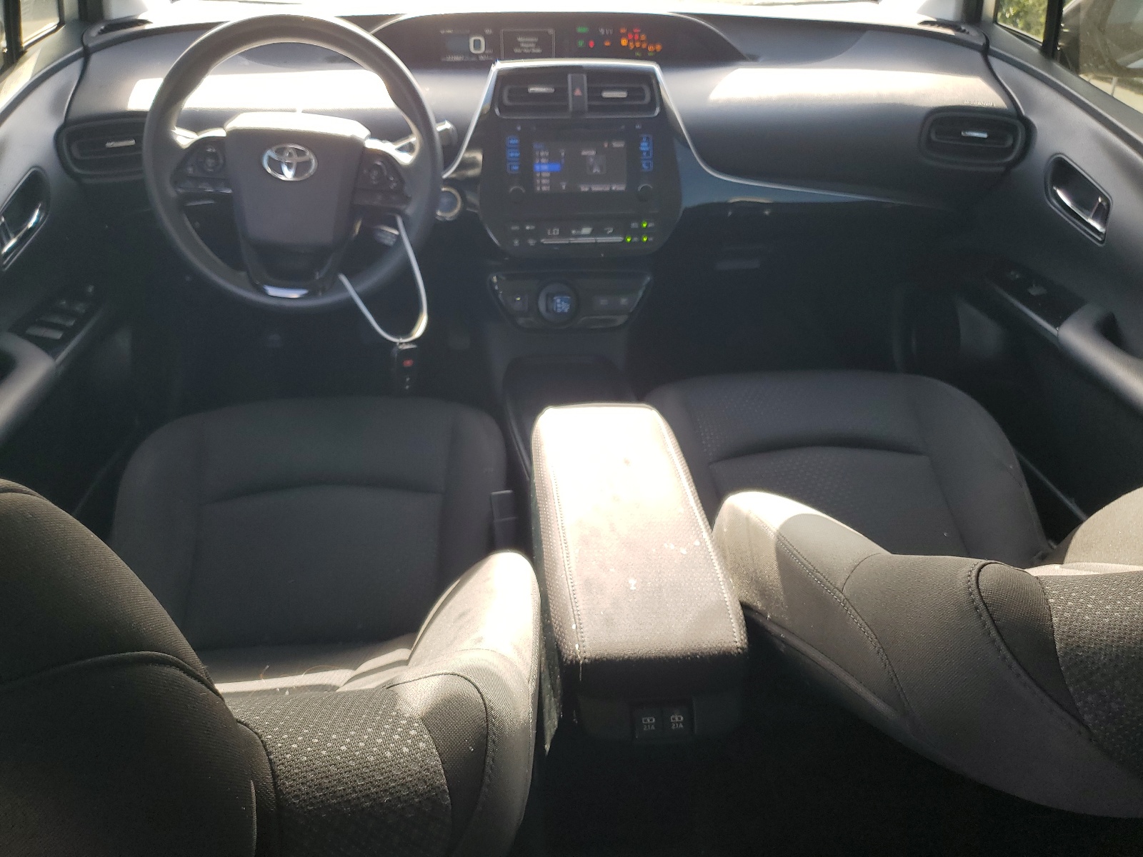 JTDKARFU4K3085883 2019 Toyota Prius