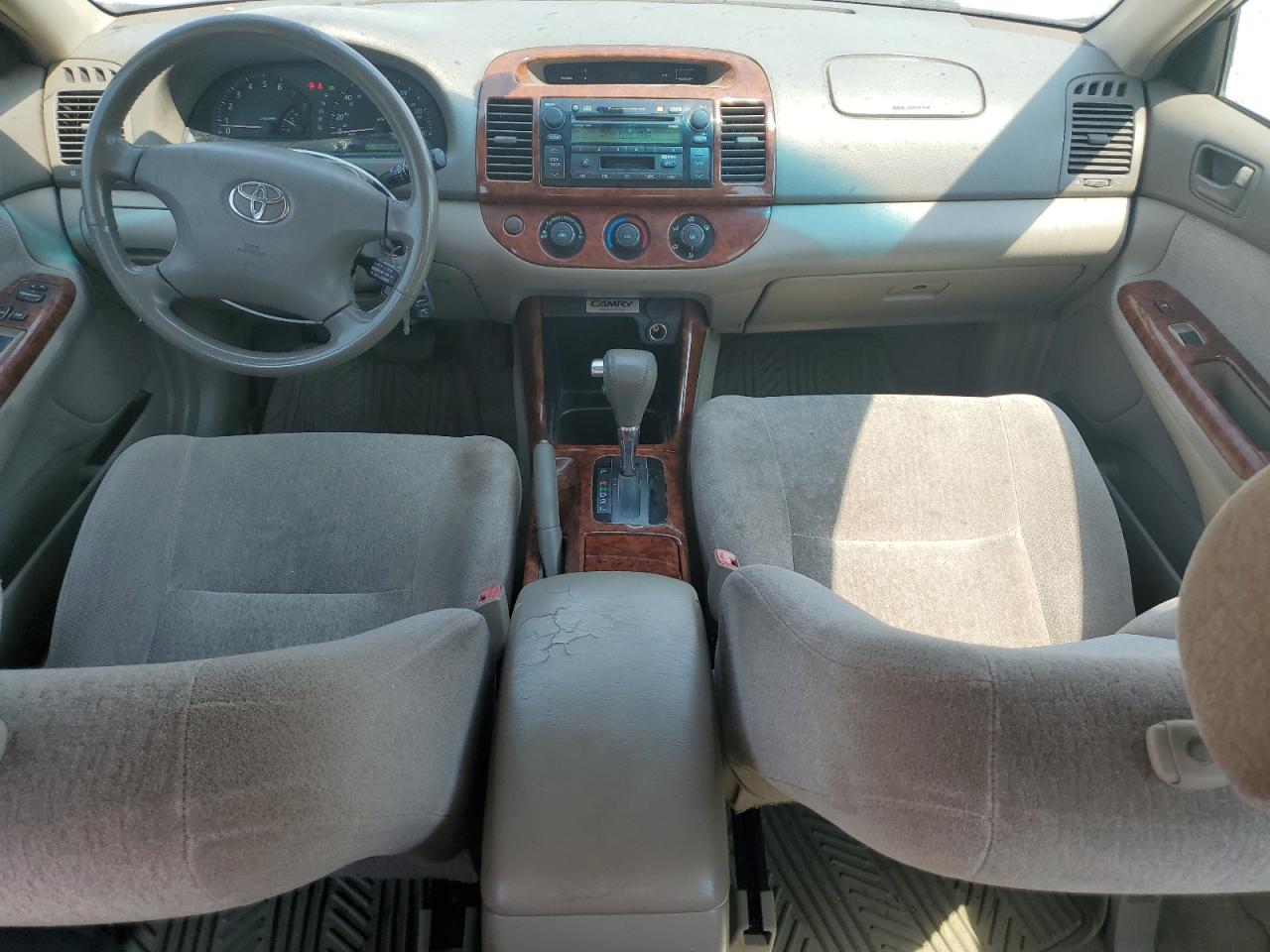 2004 Toyota Camry Le VIN: JTDBE30K240253730 Lot: 65477014