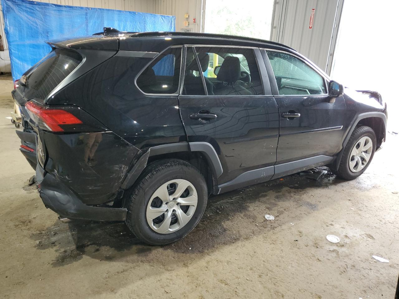 2019 Toyota RAV 4 - Image 3