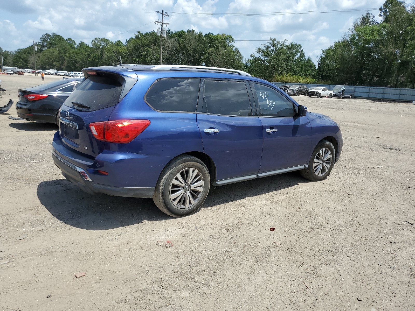 2018 Nissan Pathfinder S vin: 5N1DR2MN2JC617274