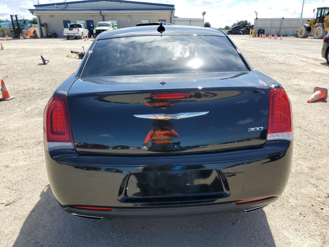 2C3CCAAG4JH191297 2018 Chrysler 300 Touring