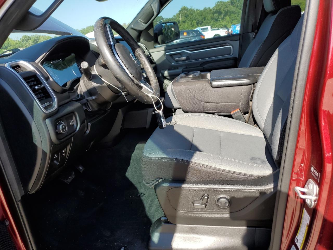 2022 RAM 1500 - Image 7