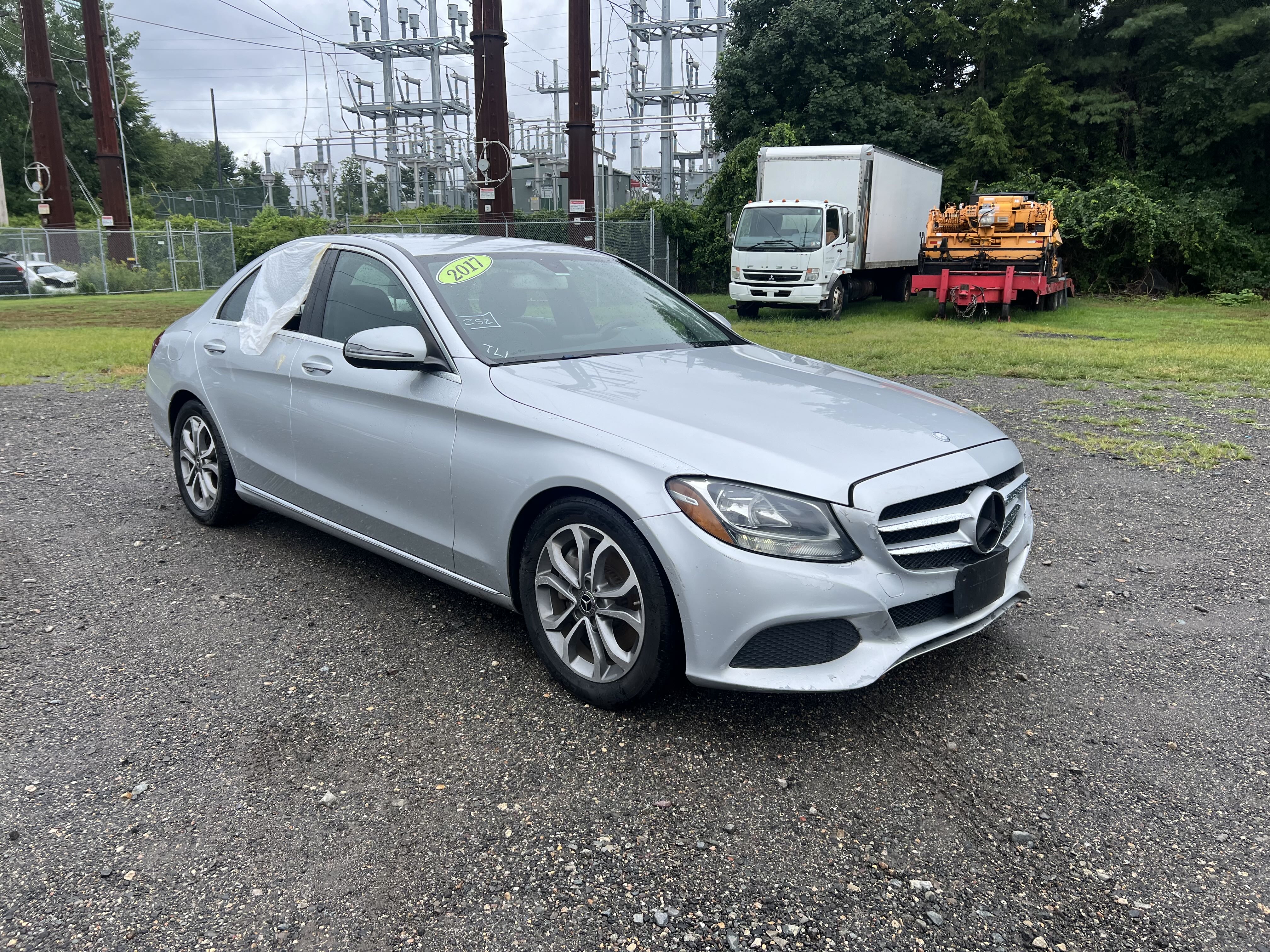 2017 Mercedes-Benz C 300 vin: 55SWF4JB3HU219174