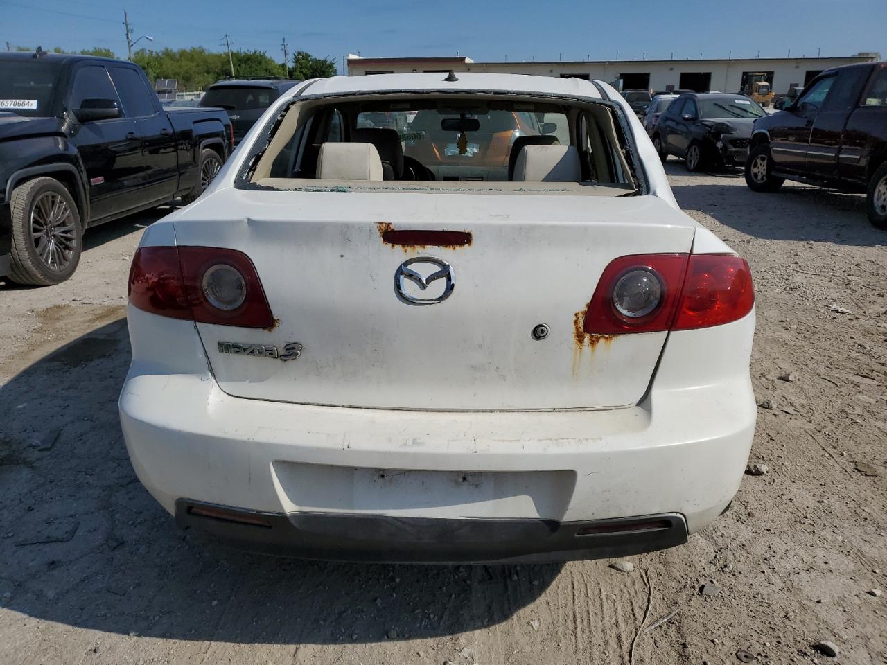 JM1BK12G361545857 2006 Mazda 3 I