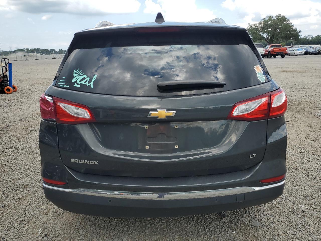 2GNAXJEV1J6317778 2018 Chevrolet Equinox Lt