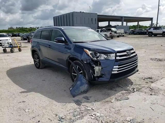 2017 Toyota Highlander Se VIN: 5TDKZRFH1HS525951 Lot: 66044504