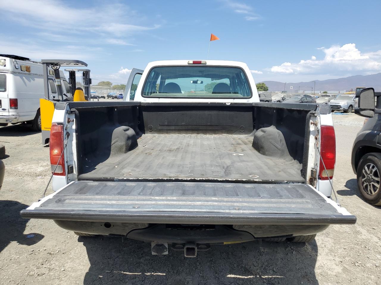 1999 Ford F350 Super Duty VIN: 1FTWW33F9XEC24164 Lot: 65822454