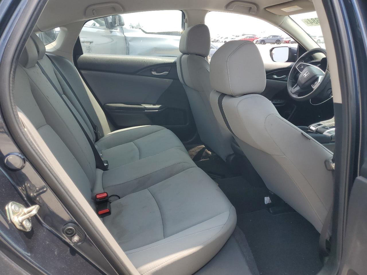 19XFC2F56HE032180 2017 Honda Civic Lx