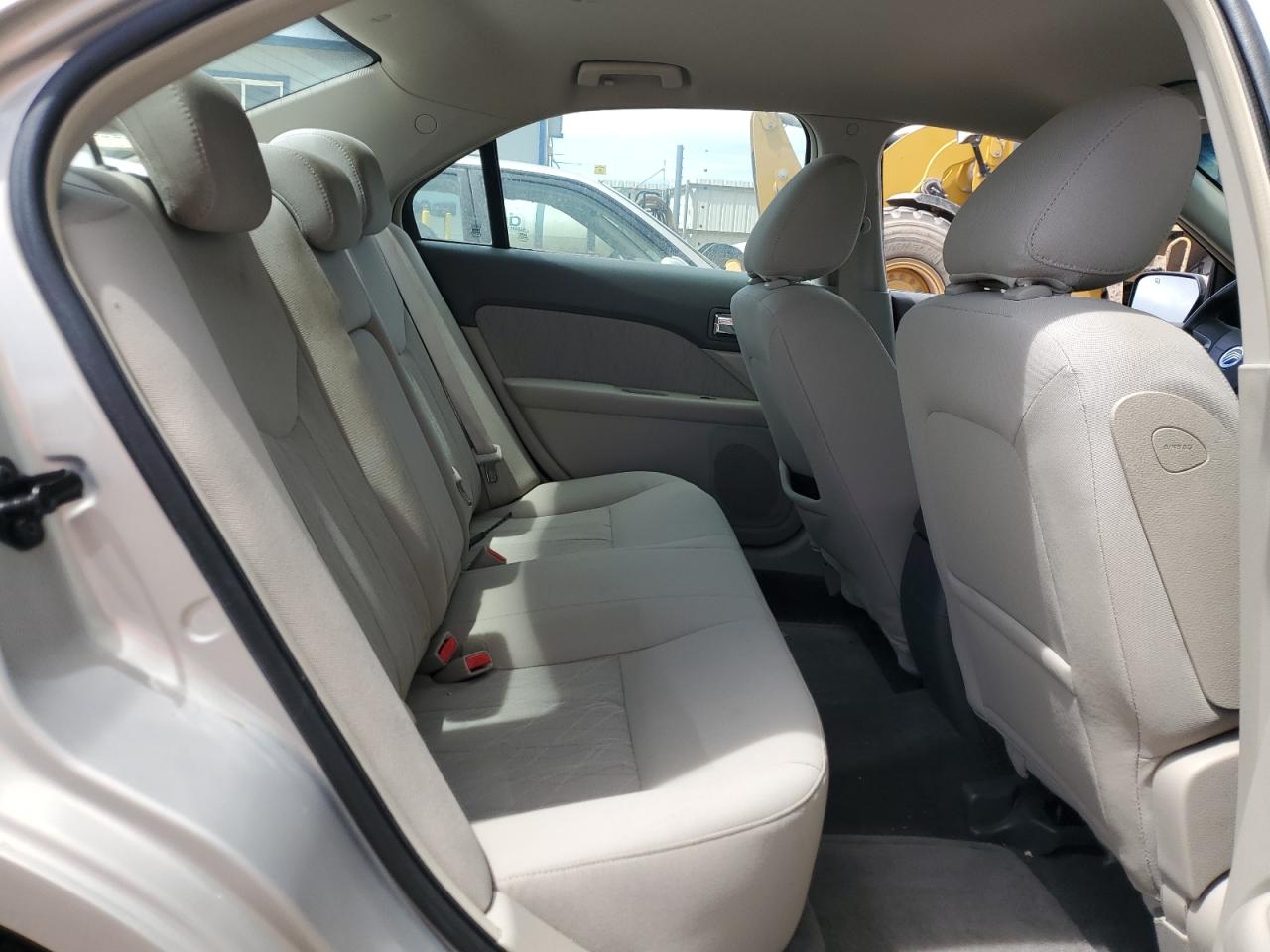 2010 Mercury Milan VIN: 3MEHM0HA6AR637611 Lot: 69890354